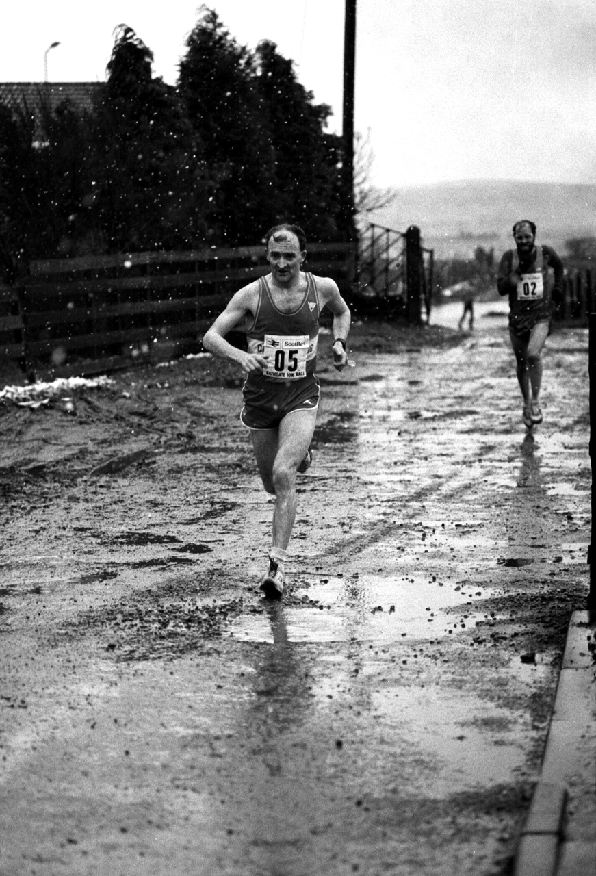 Alex Gilmour (1st) L Spence (2nd) Bathgate 10K