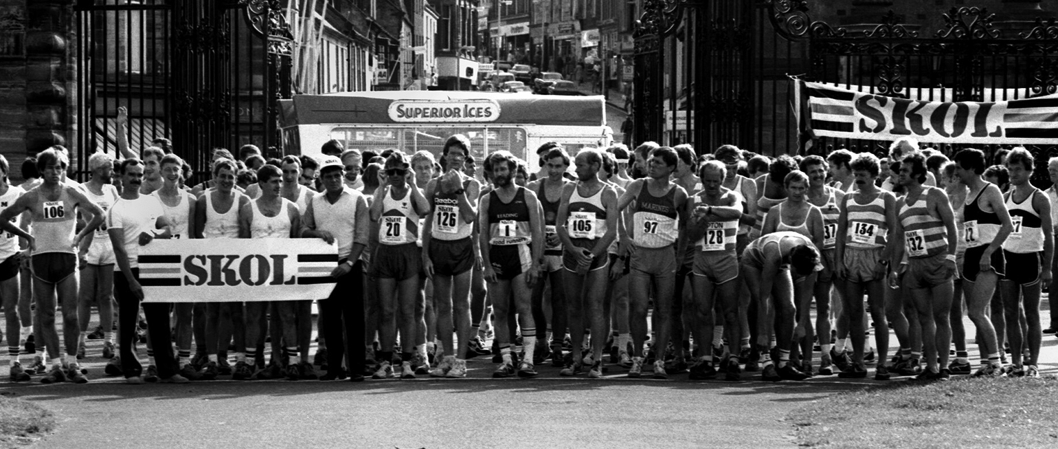 Two Bridges Road Race 1984, Start. Photo - Graham MacIndoe