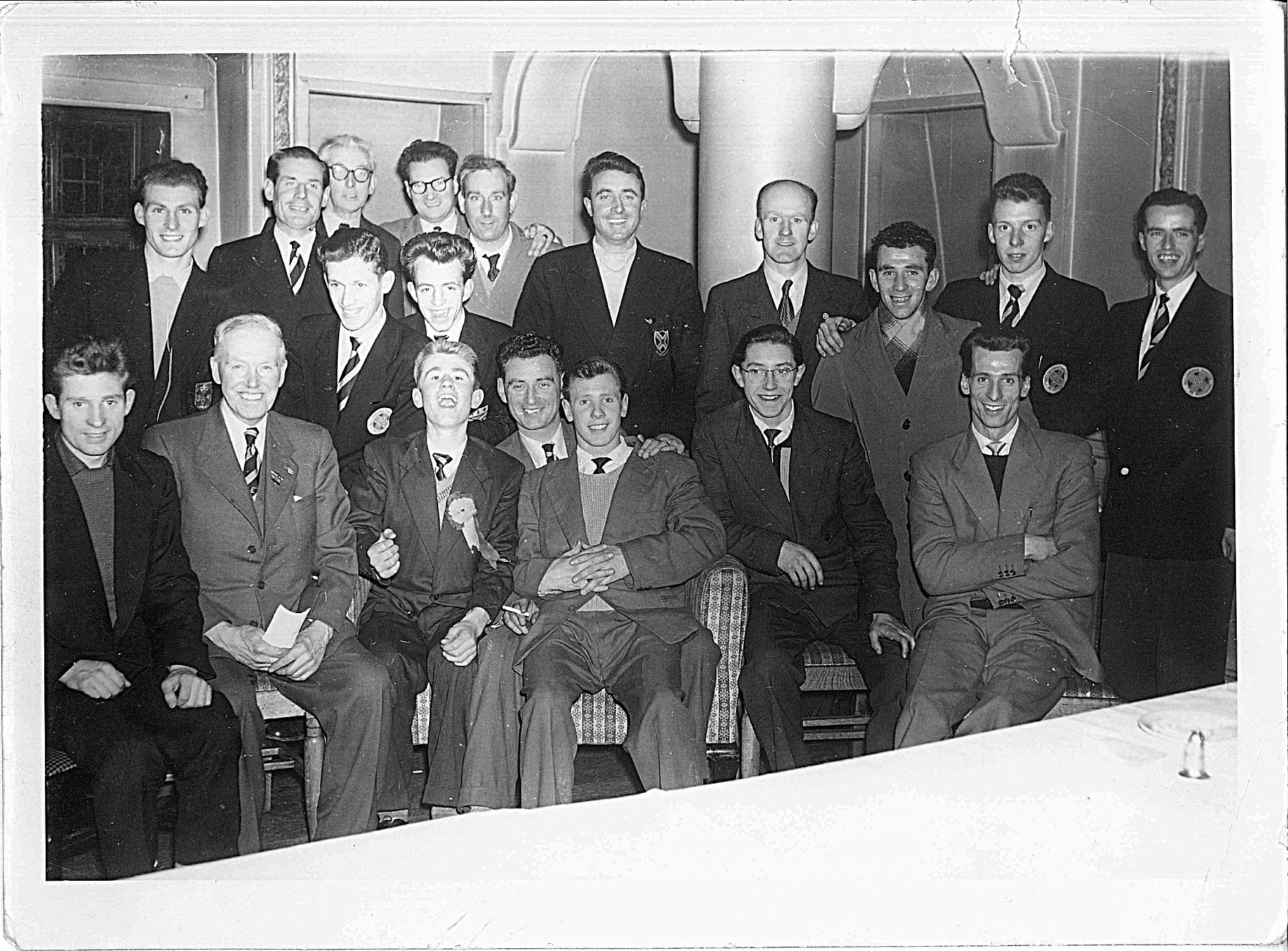 bellahouston-harriers-team-with-davie-corbett-late-1950s-1