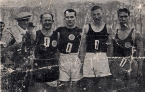 Ardeer R.C., S.W. cross-country relay champions 5.12.1937